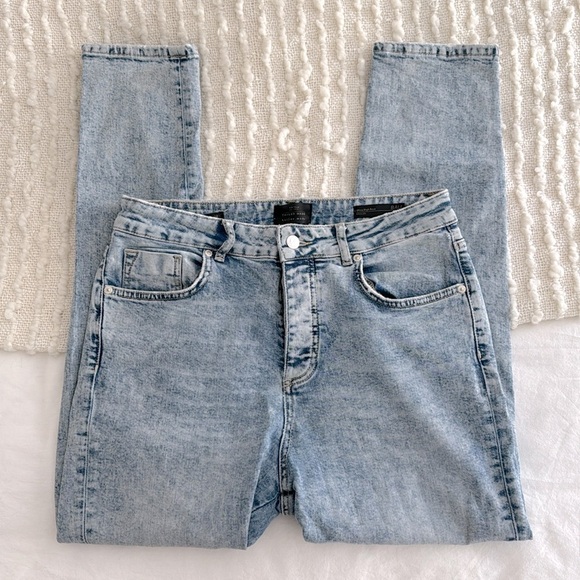 Tailor Made Denim - TAILOR MADE Ultra High Rise Classic Straight Bali Jeans | Size 28